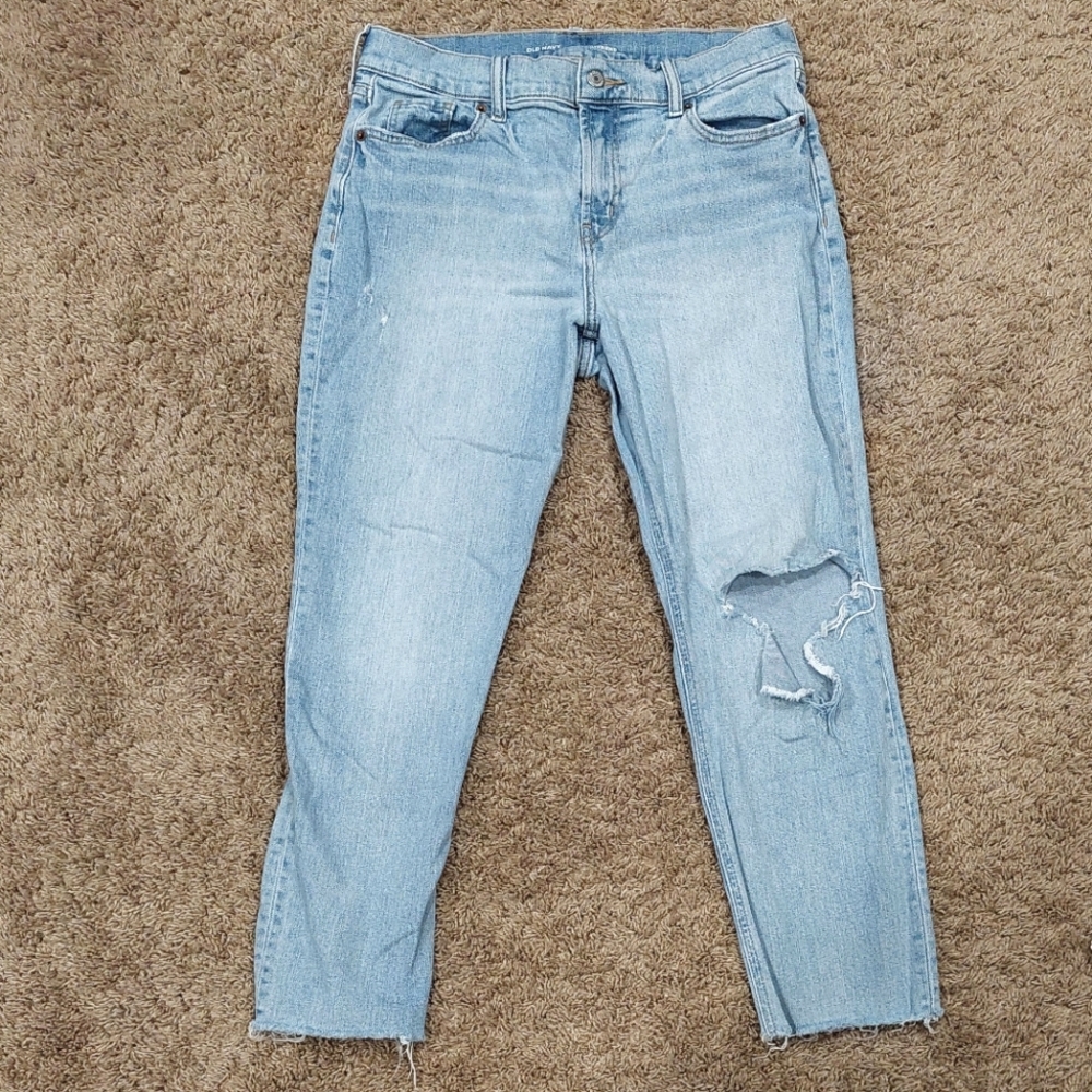 OLD NAVY Boyfriend Mid Rise Ripped Jeans